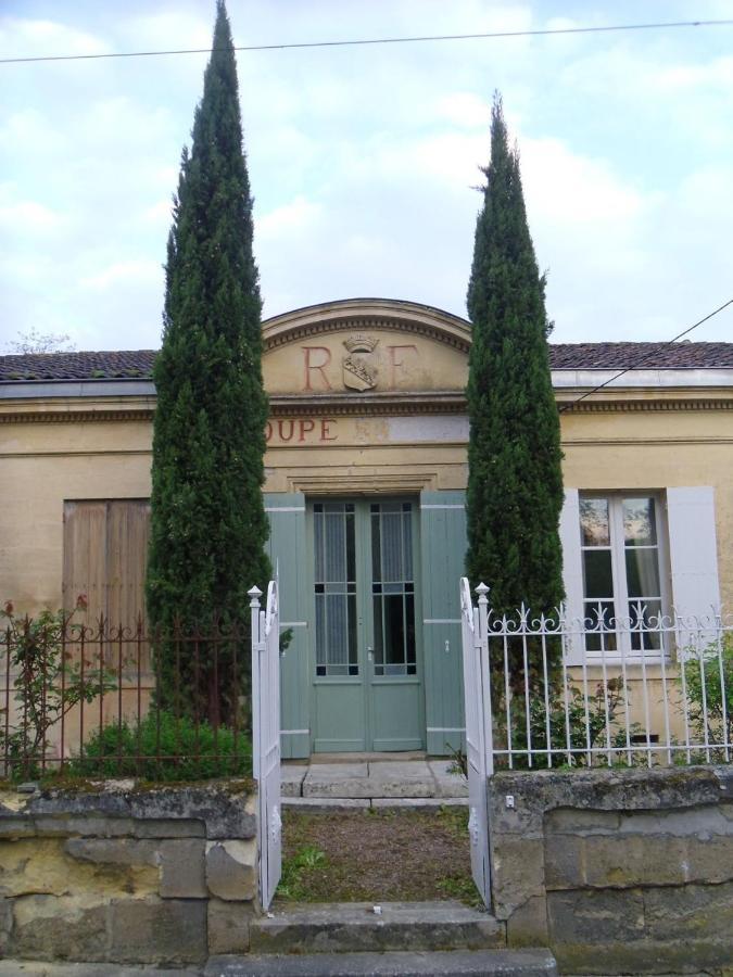 Romantic Gite Nr St Emilion With Private Pool And Views To Die For Pujols  Екстер'єр фото
